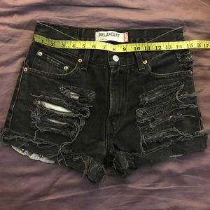 Levi’s / Levis high waisted studded denim shorts